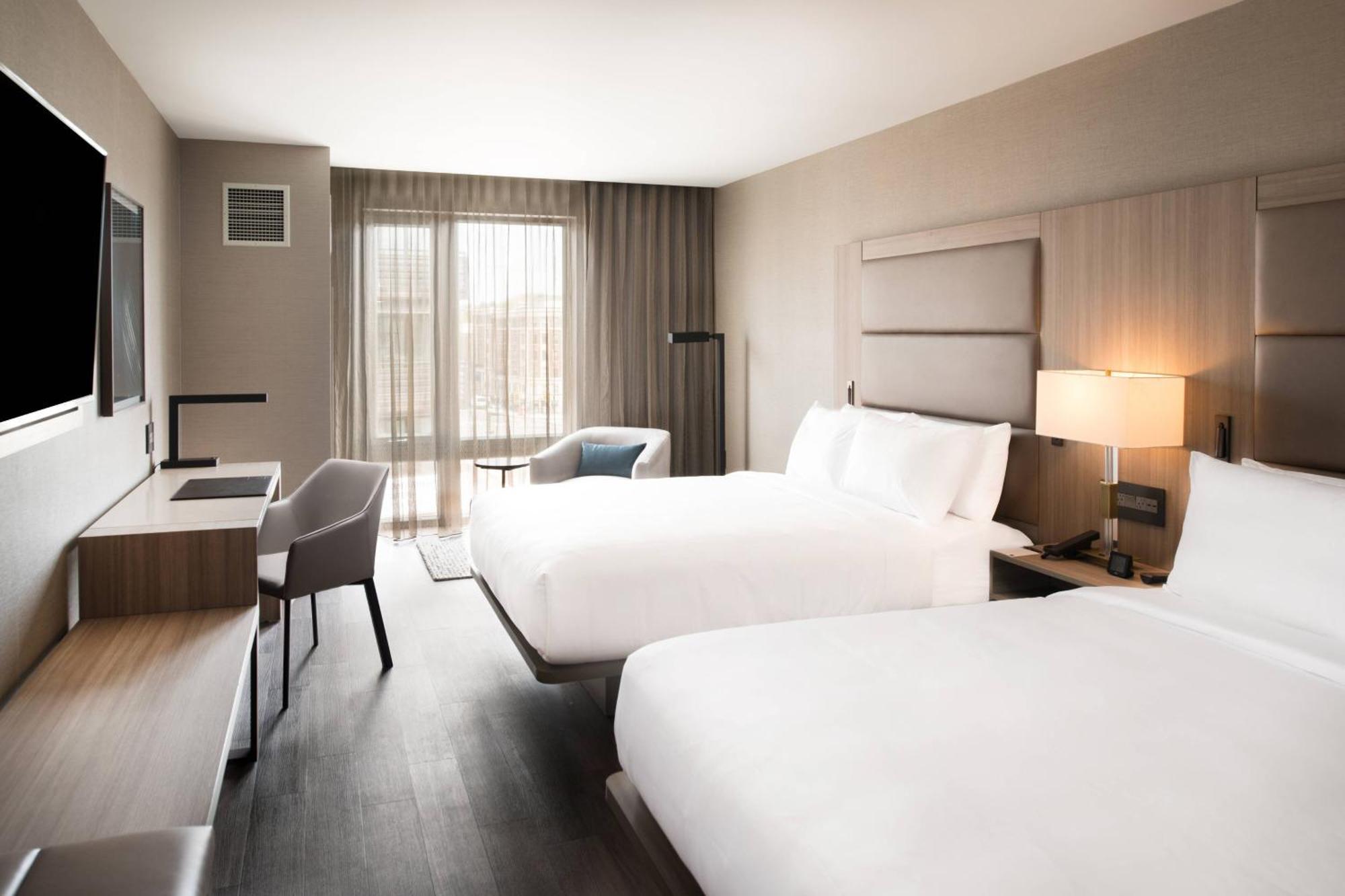 Ac Hotel By Marriott Boston Cleveland Circle Kültér fotó